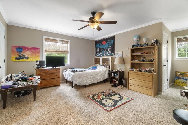 Building Photo - 1882 Lodgepole Dr