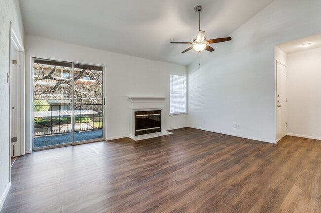 Photo - Lock and go GATED COMMUNITY near the night life in Addison. 2br/1ba Condo!