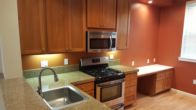 Foto del edificio - 161 Laurel Grove Ln