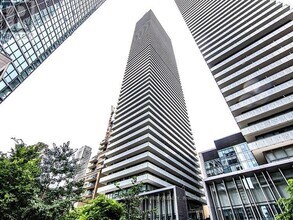 Building Photo - 42 Charles St E