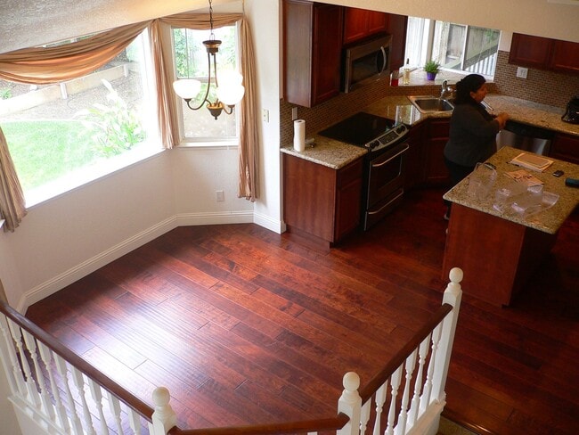 Building Photo - 1485 Deerfield Cir