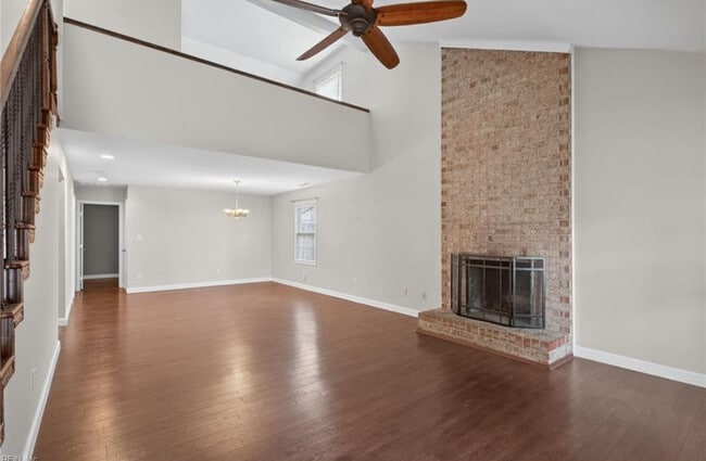 Building Photo - 5677 Rushmere Dr