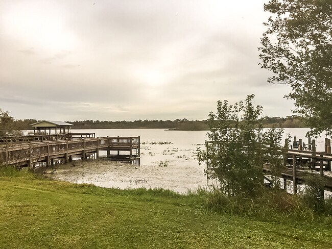 Foto del edificio - 151 S Triplet Lake Dr