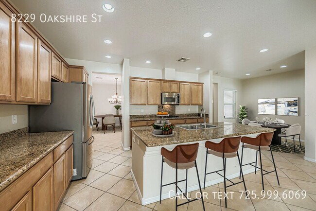 Foto del edificio - 8229 Oakshire St