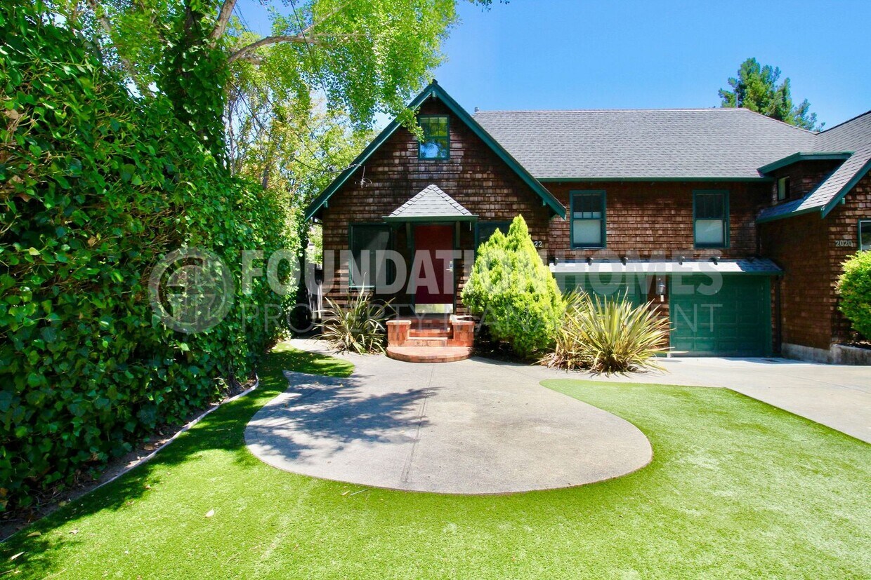 Photo - 2020 5th Ave