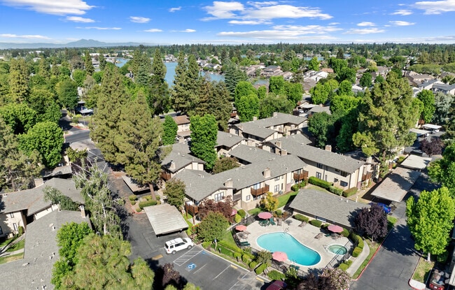 Foto del edificio - Grouse Run Apartments