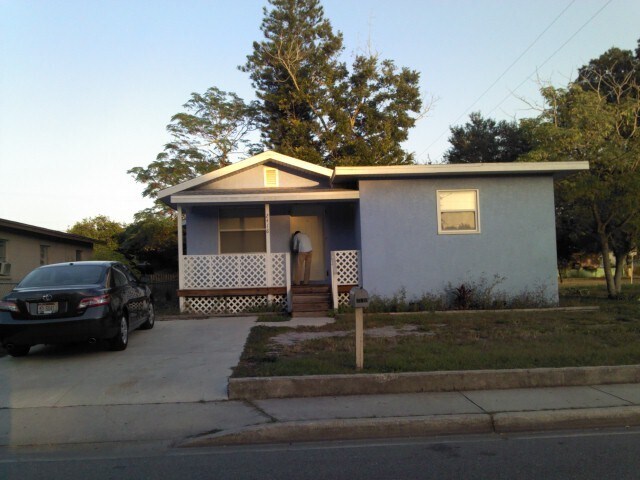 Primary Photo - 2418 N Links Ave