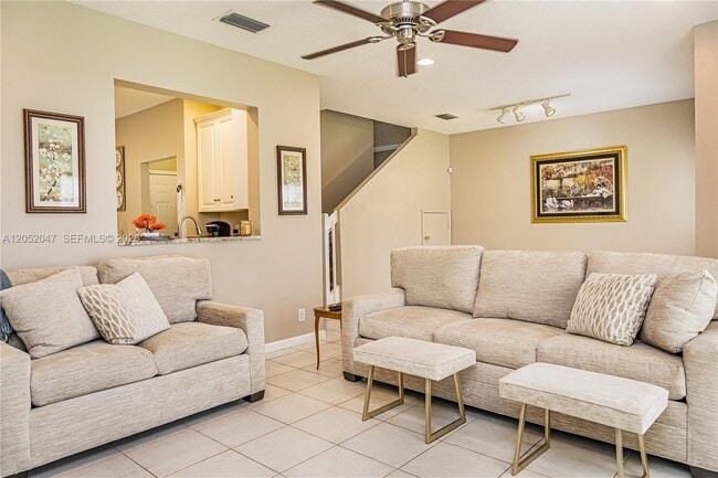 Foto del edificio - 1649 Hawthorne Pl