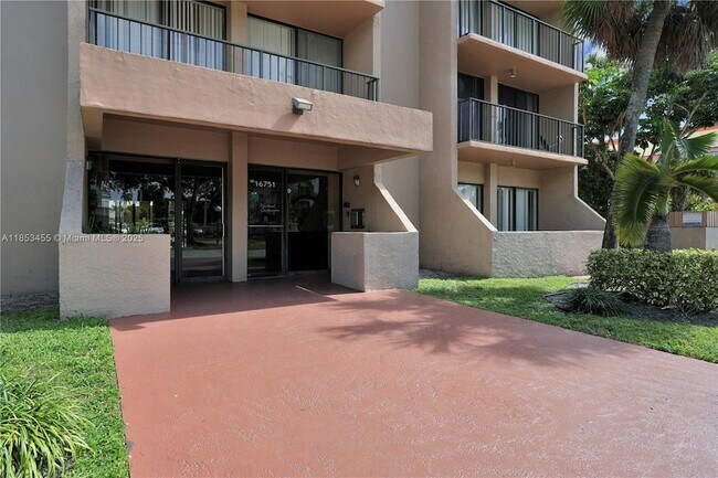 Foto del edificio - 16751 NE 9th Ave