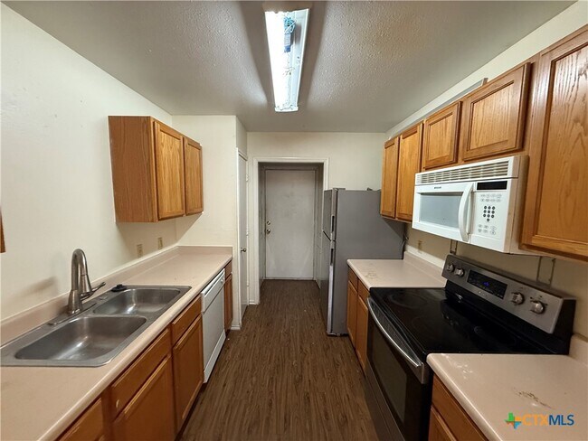 Foto del edificio - 1000 Sagewood Trail