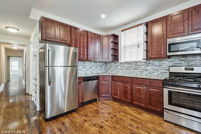 Foto del edificio - 6456 N Magnolia Ave