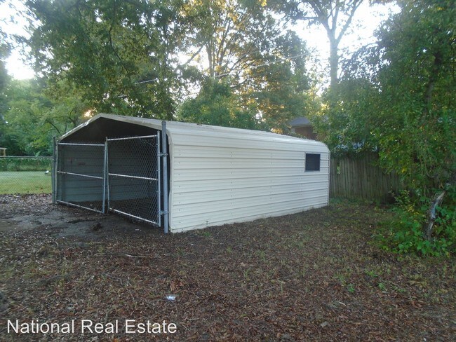 Building Photo - 4312 Colebrook Rd