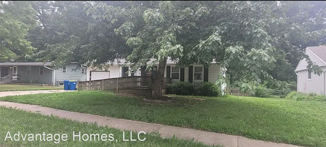 Building Photo - 4 br, 2 bath House - 1025 Broadmore Lane