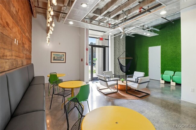 Foto del edificio - 302 SE Broadway St