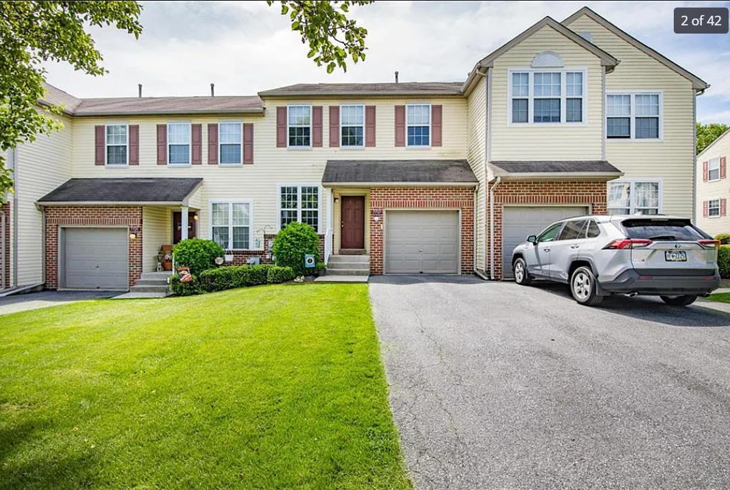 7717 Cross Creek Cir, Breinigsville, PA 18031 Townhome Rentals in