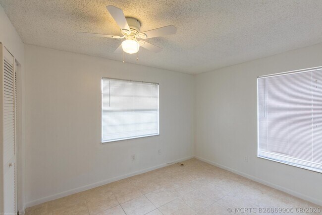 Building Photo - 1348 Riverside Cir