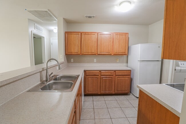 Building Photo - 2705 NW 187th Terrace