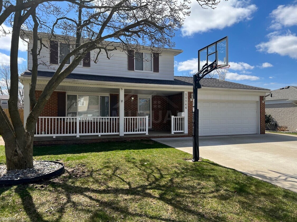 Foto principal - 4 br, 1.5 bath House - 11146 Judy Dr