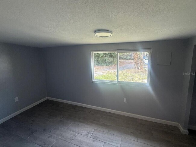 Foto del edificio - 16425 Sunflower Trail