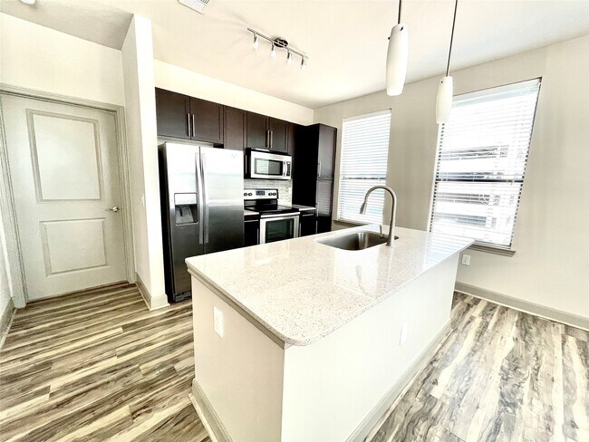 Foto del edificio - 3788 Richmond Ave.