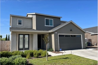 Building Photo - 2494 Valdes Dr