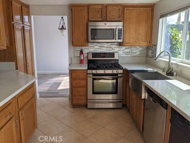 Foto del edificio - 15073 Cornflower Ct