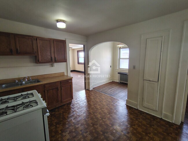 Foto del edificio - 330 E 12th St