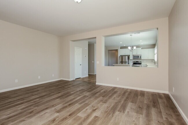 Foto del edificio - 3432 W Apollo Rd