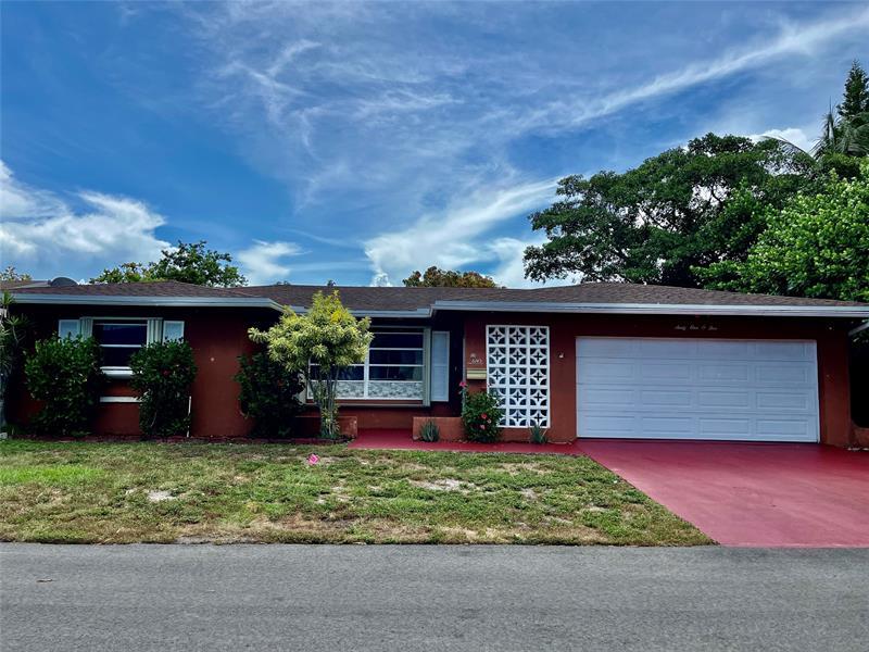 Foto principal - 6105 NW 73rd Ave