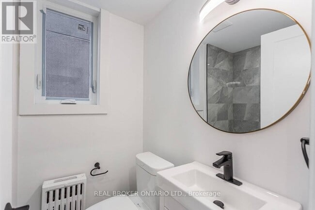 Photo du bâtiment - 185 Bowie Ave