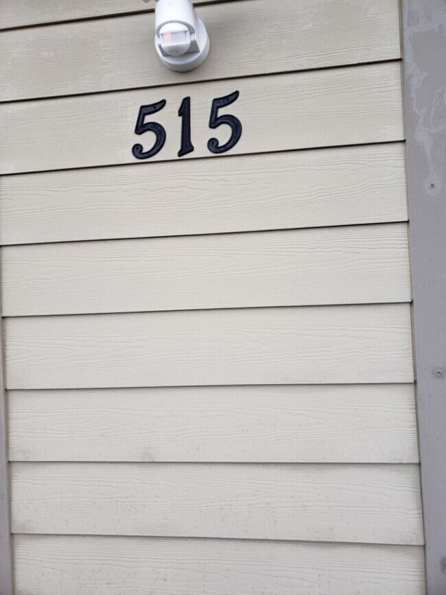 Foto del edificio - 515 Adams St