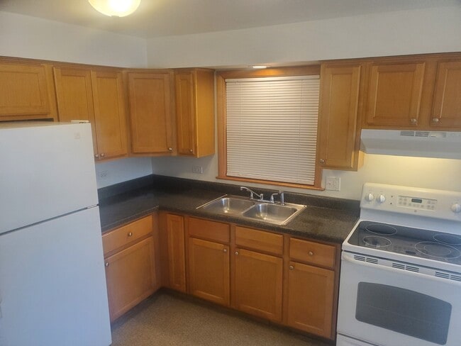 Kitchen - 4309 Saint Charles Rd