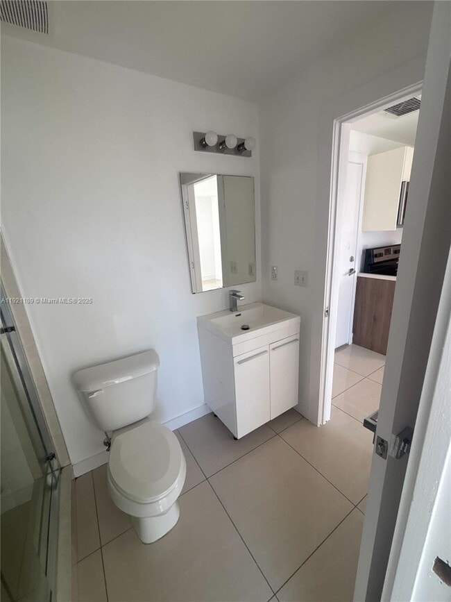 Foto del edificio - 829 SW 18th Ave