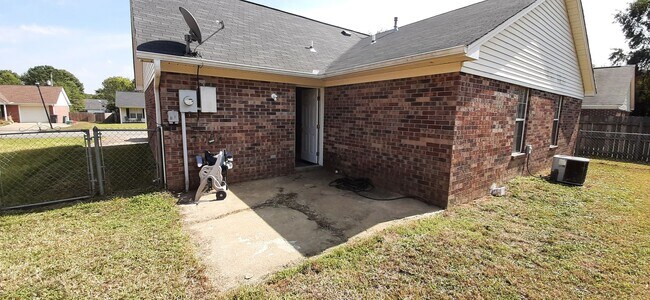 Foto del edificio - 119 Autumn Cove