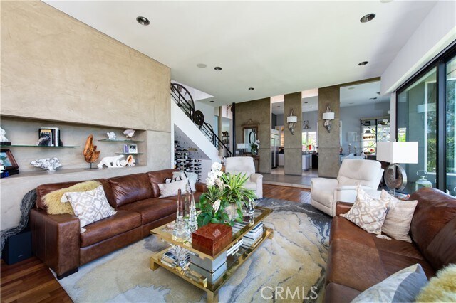 Foto del edificio - 3251 Rimcrest Cir