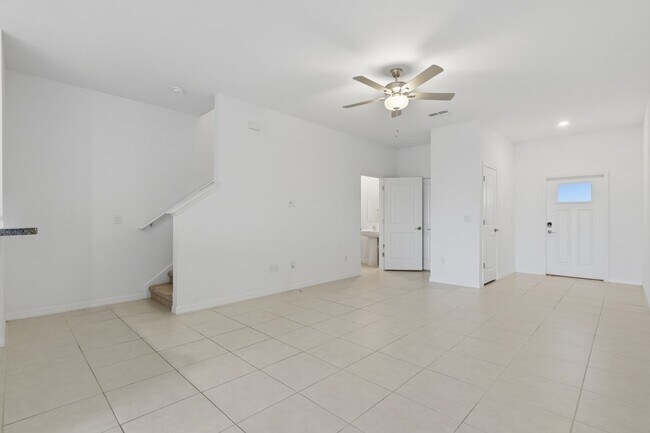 Building Photo - 32127 Powderpuff Mimosa Dr
