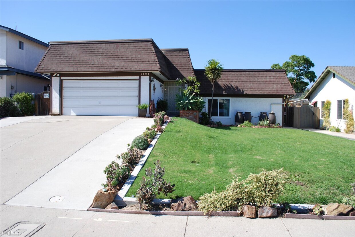 Primary Photo - 4 br, 2.5 bath House - 6494 Edmonton Avenue