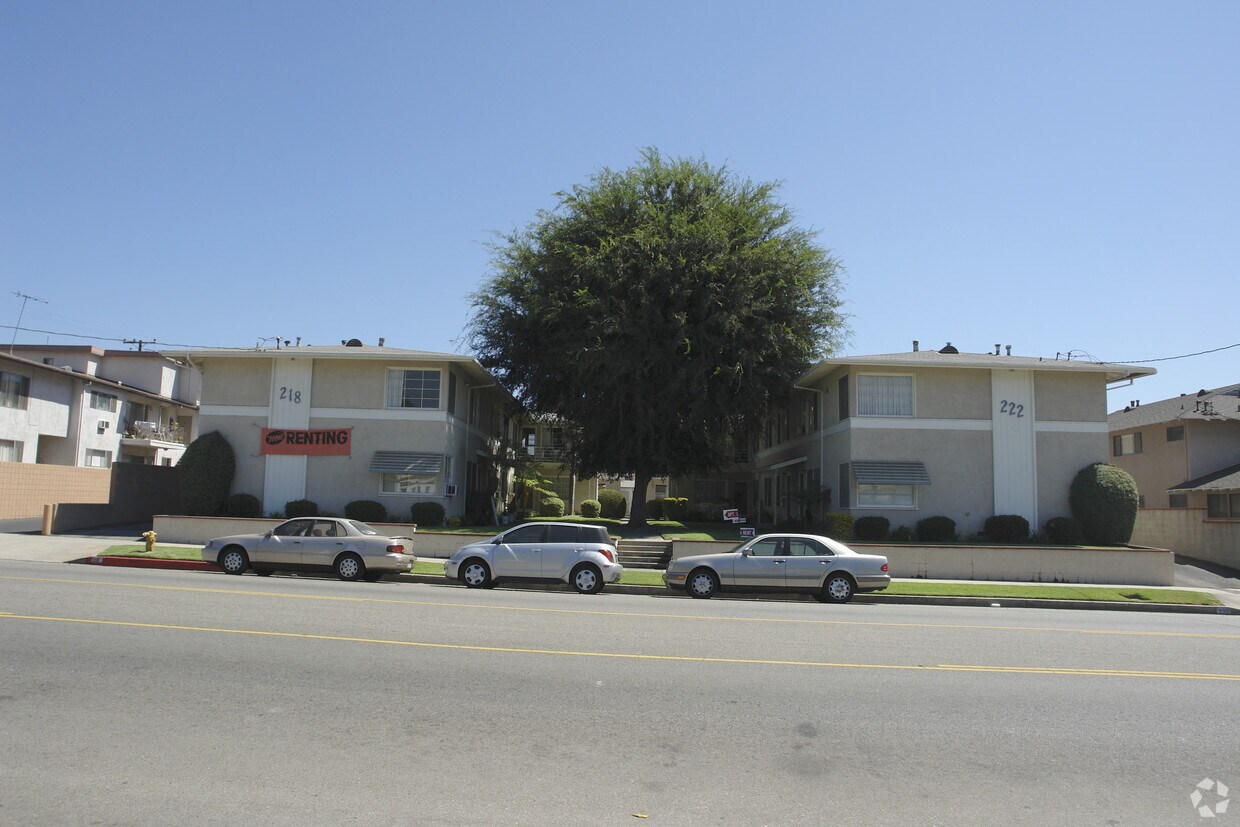 Building Photo - 218-222 S Del Mar Ave