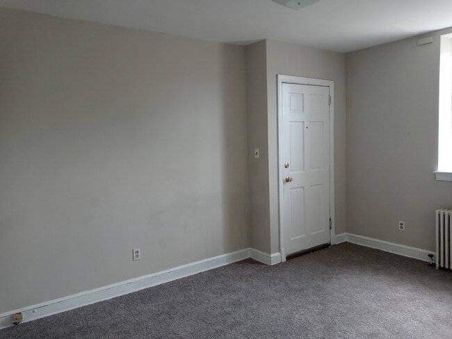 Living room - 715 Main St