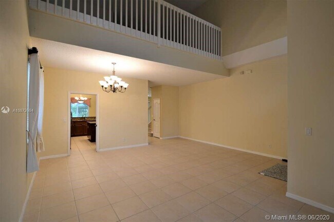Foto del edificio - 19343 SW 60th Ct