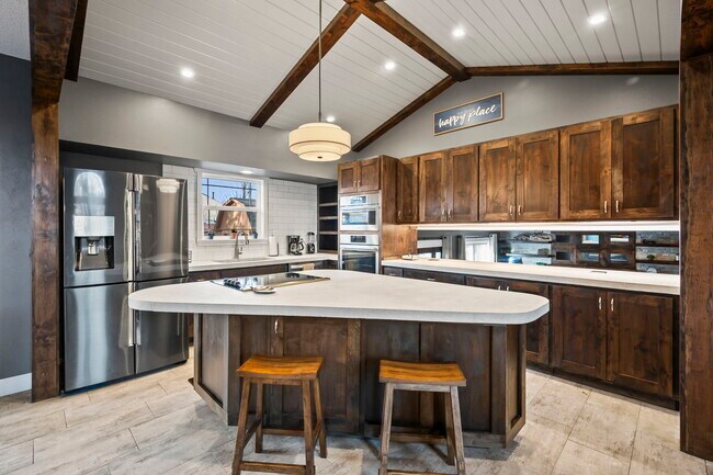 Pull up a chair and join the kitchen fun! - 3640 Tapestry Ter