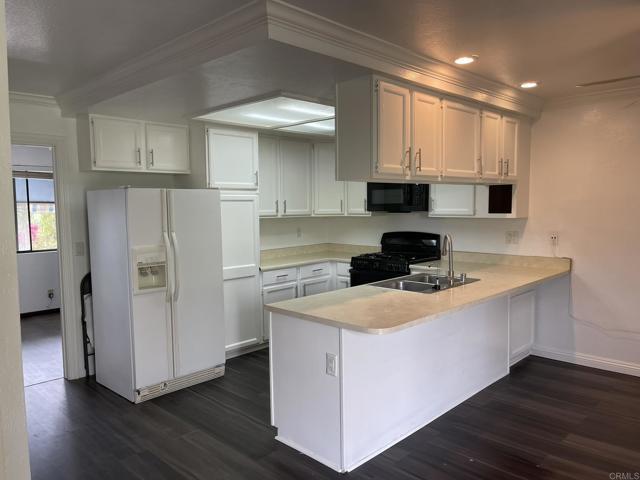 Building Photo - 25980 Kornblum Dr
