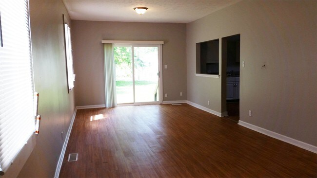 Foto del edificio - 1338 N Oakland Ave