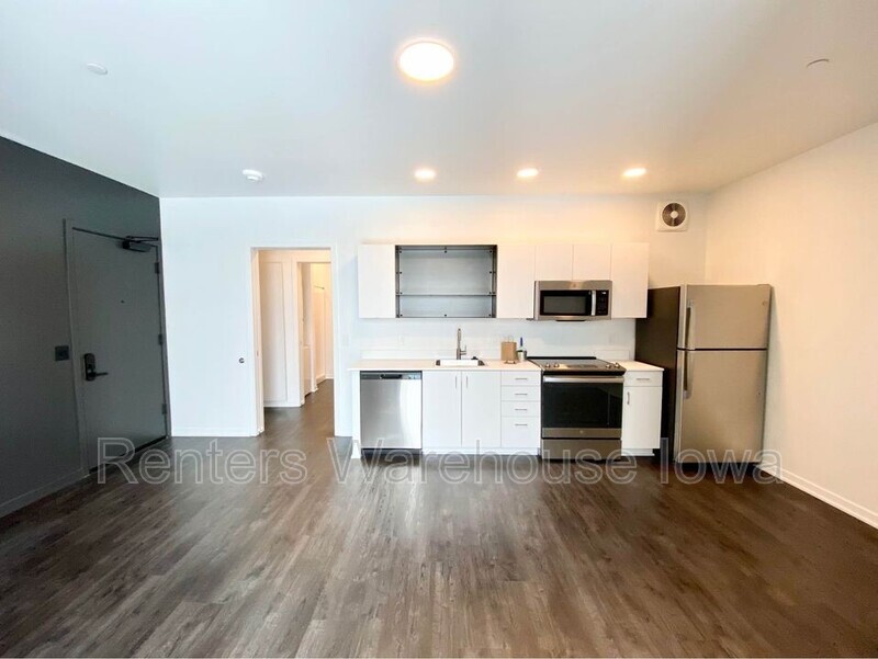 Primary Photo - 329 5th St
