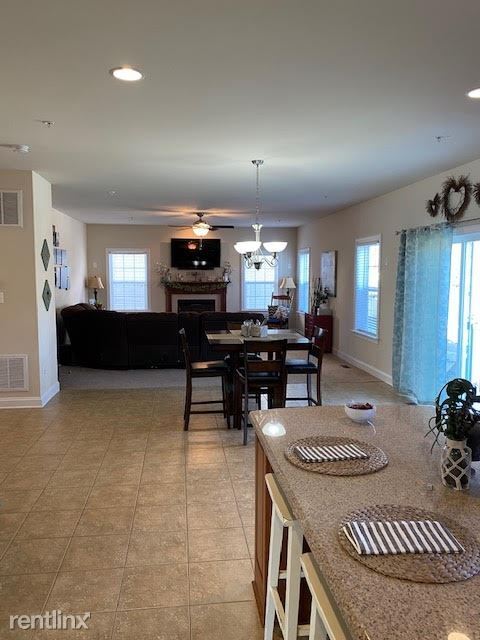 Building Photo - 5 br, 3.5 bath House - 9592 Pep Rally Ln