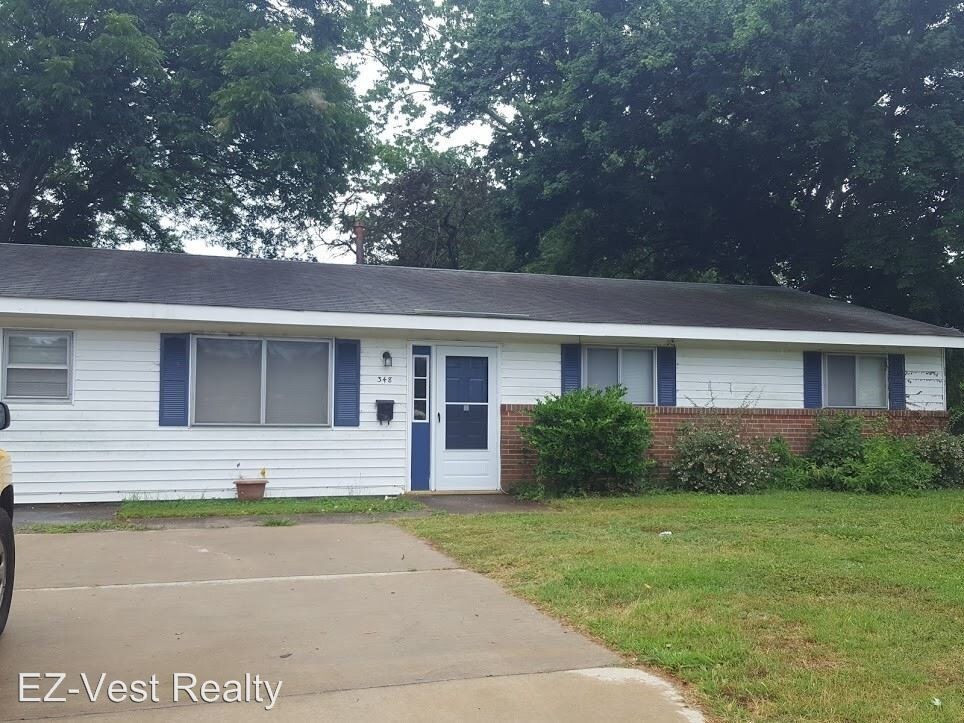 Primary Photo - 4 br, 2.5 bath House - 348 Fox Hill Road