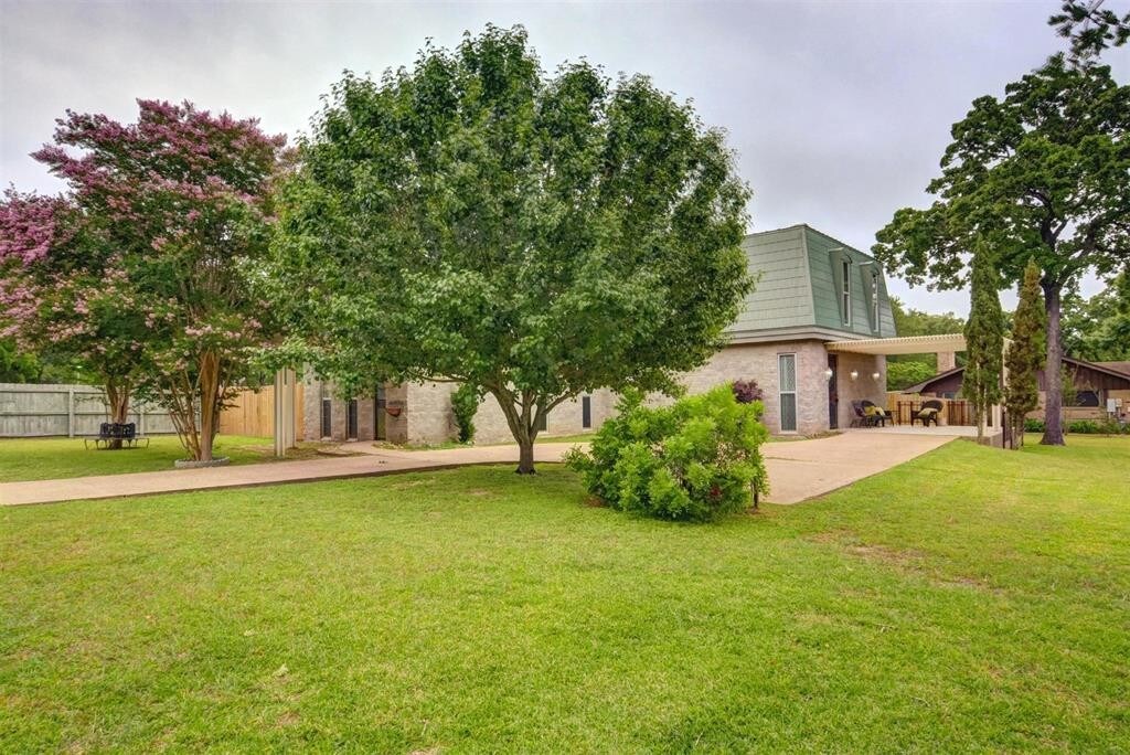 Primary Photo - 195 Park Dr