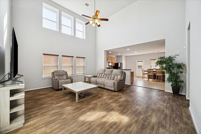 Foto del edificio - 7610 Retama Terrace Ln