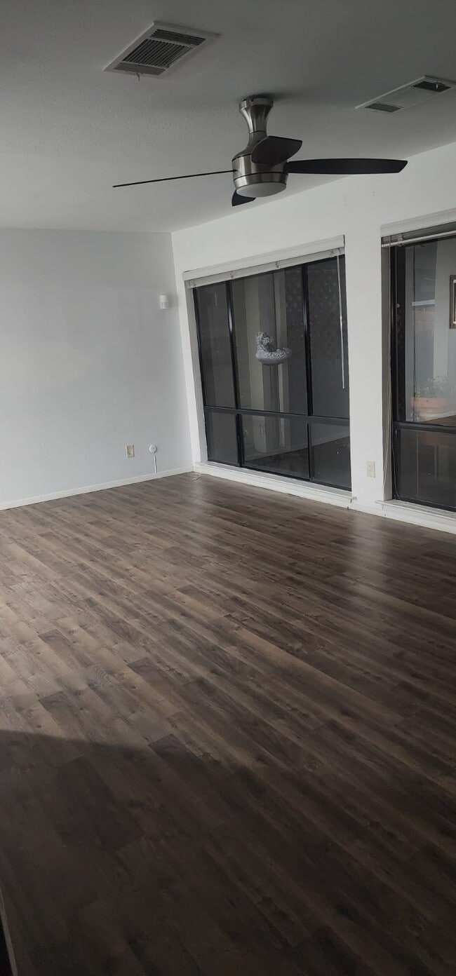 Building Photo - 2329 Briarwest Blvd