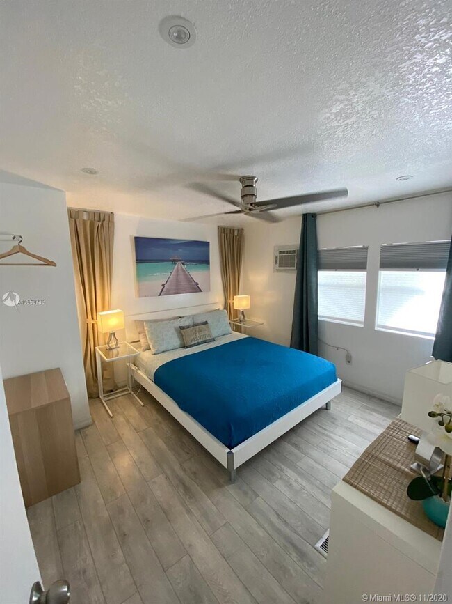 Foto del edificio - 1203 SW 128th Ave